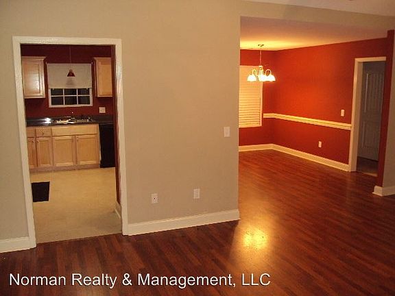 3rd image of 166 Madison Ave NE