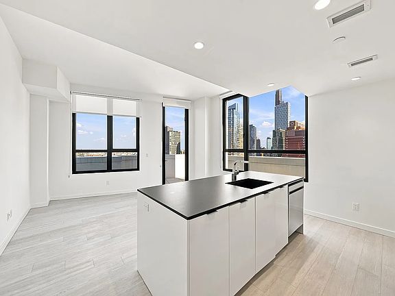 2nd image of 22 Chapel St APT 19B