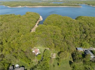 1712 N 2250 East Rd, Findlay, IL 62534