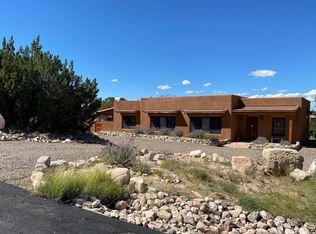 9 Tres Primas, Placitas, NM 87043