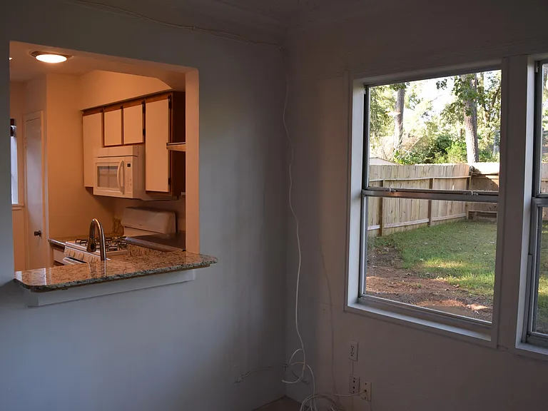 3522 Spanish Acorn Ln — Photo 7