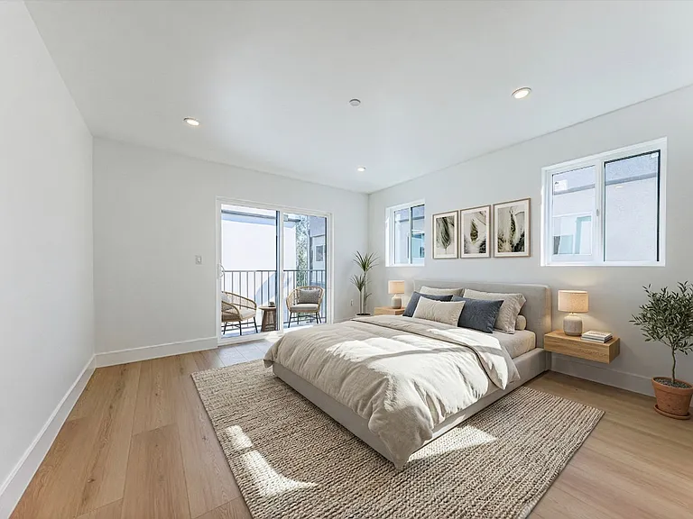 Never Before Lived in Luxury Townhomes 2 Blocks from WeHo! — Photo 20