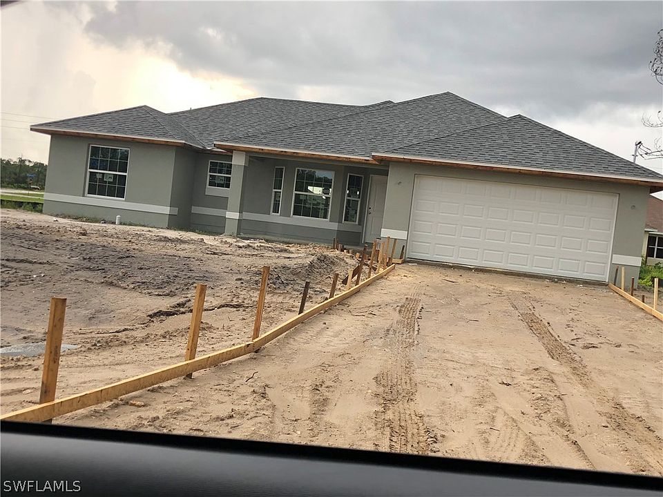 1st image of 484 Willowbrook Dr N