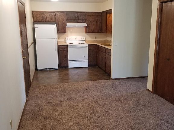 3rd image of 236 N Jefferson St #2