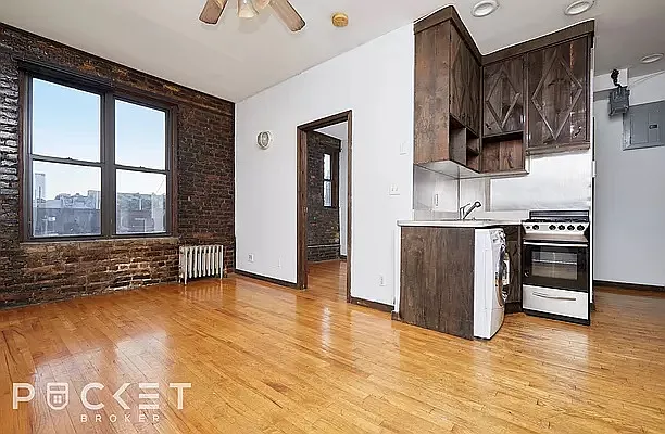 Rented by PocketBroker Inc | media 4