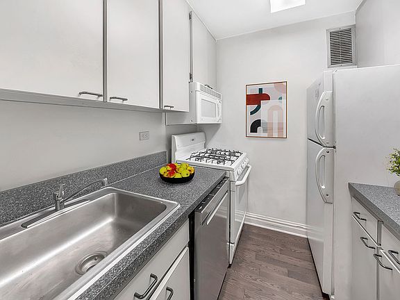 5th image of 2025 Broadway APT 4K
