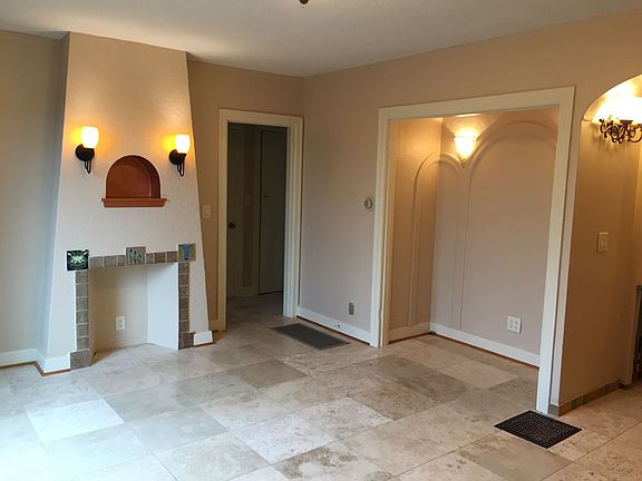 5th image of 3443 SE Madison St Unit 3443