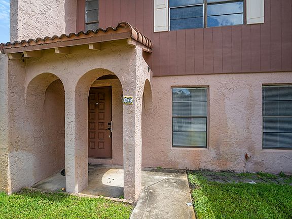 3rd image of 48 Madrid Ln