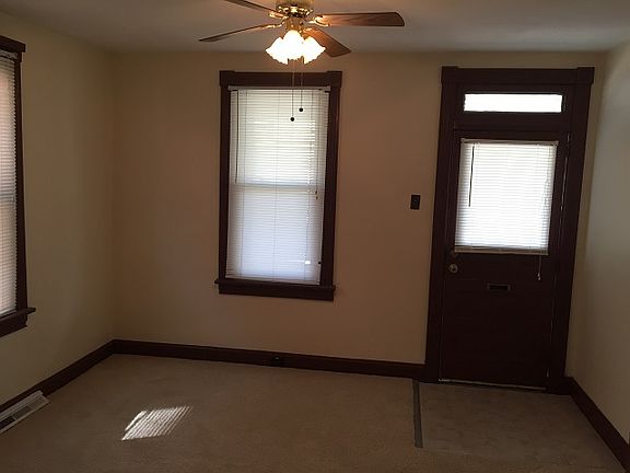 3rd image of 449 Clarendon Ave