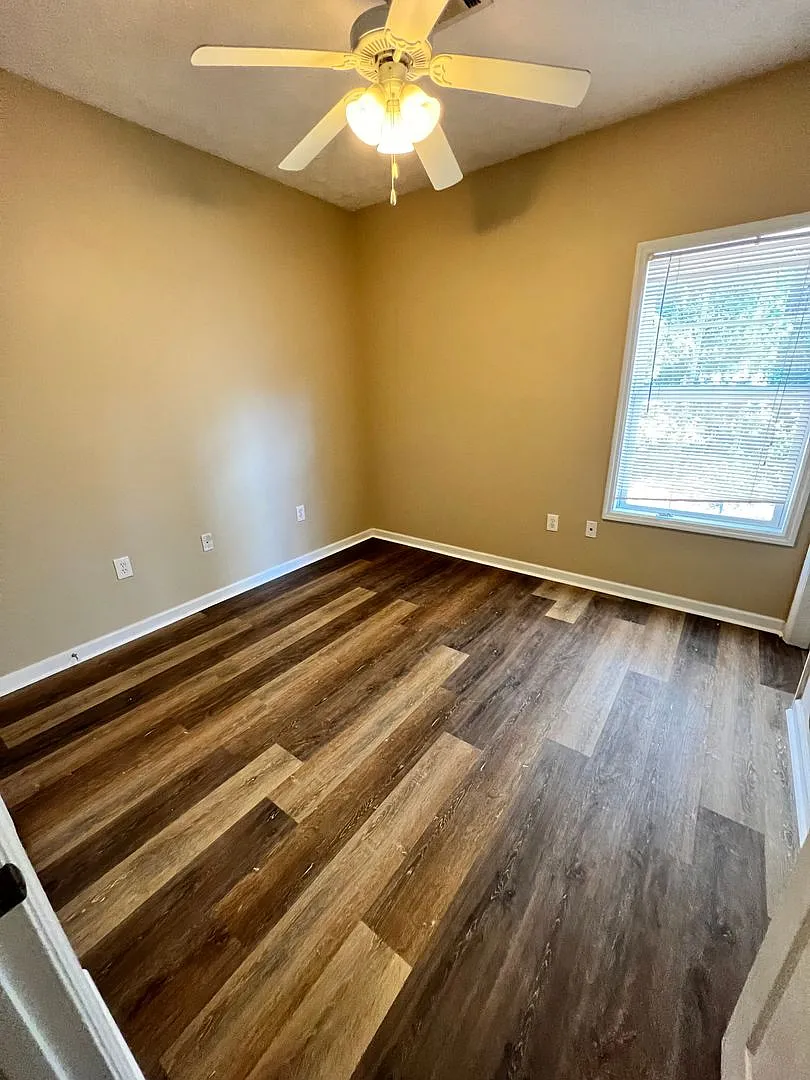 Park Place Condos — Photo 3