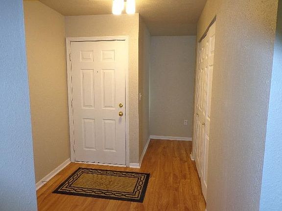 3rd image of 1302 Heatherwood Ln