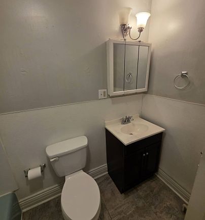 5th image of 2525 Peach St #5