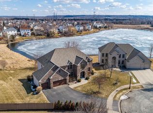 1410 Wakefield Cir, Shakopee, MN 55379