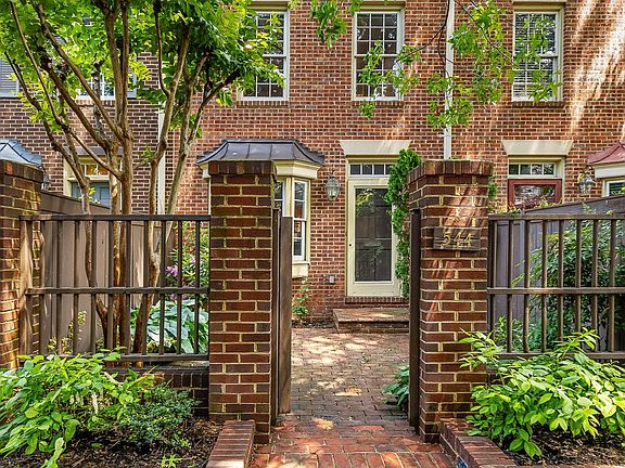 3rd image of 544 N Saint Asaph St