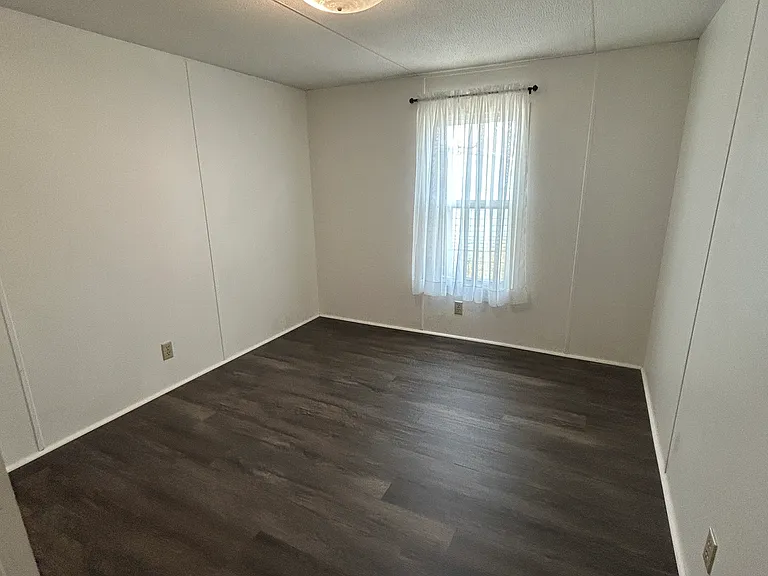 919 N Main St — Photo 10