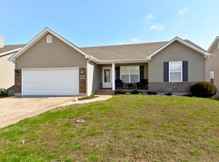 2161 Warwick Castle Dr, Imperial, MO 63052