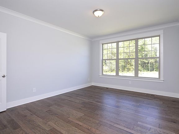 5th image of 118 Snowden St E #L718