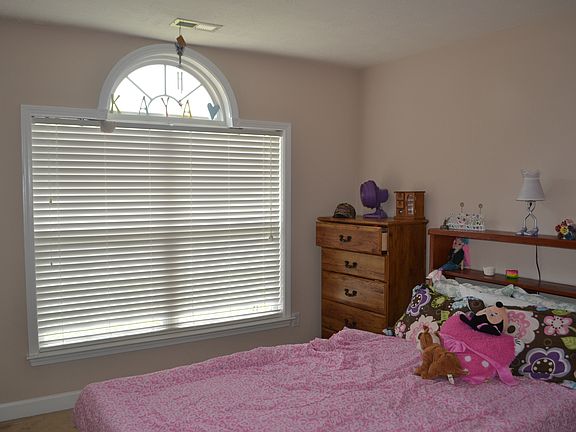 3rd image of 1000 Nimbus Ln