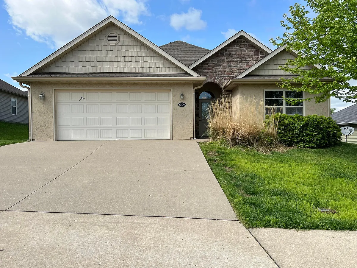 Building Photo - 5109 Lake Trout Ct