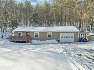 11 E Dunbarton Rd, Goffstown, NH 03045