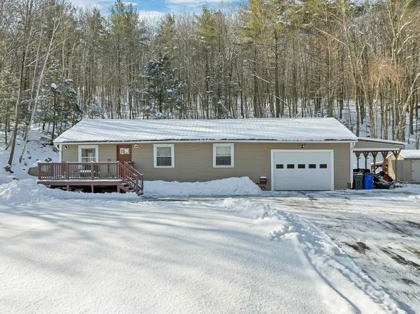11 E Dunbarton Road, Goffstown, NH 03045