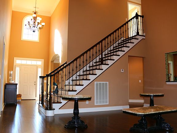 5th image of 1541 Red Oak Ln