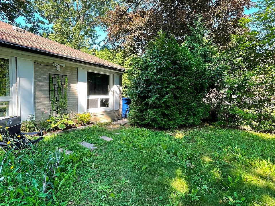 1st image of 23 Algonquin Cres #Basement