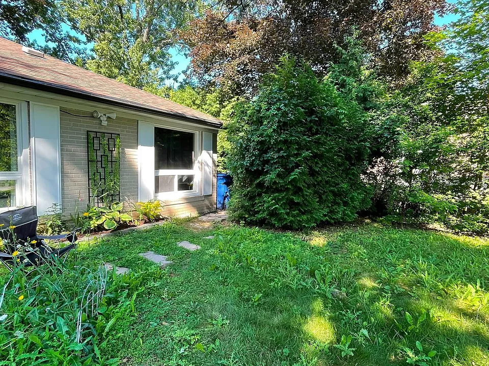 23 Algonquin Cres #BASEMENT