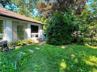 23 Algonquin Cres #BASEMENT, Aurora, ON L4G3E6