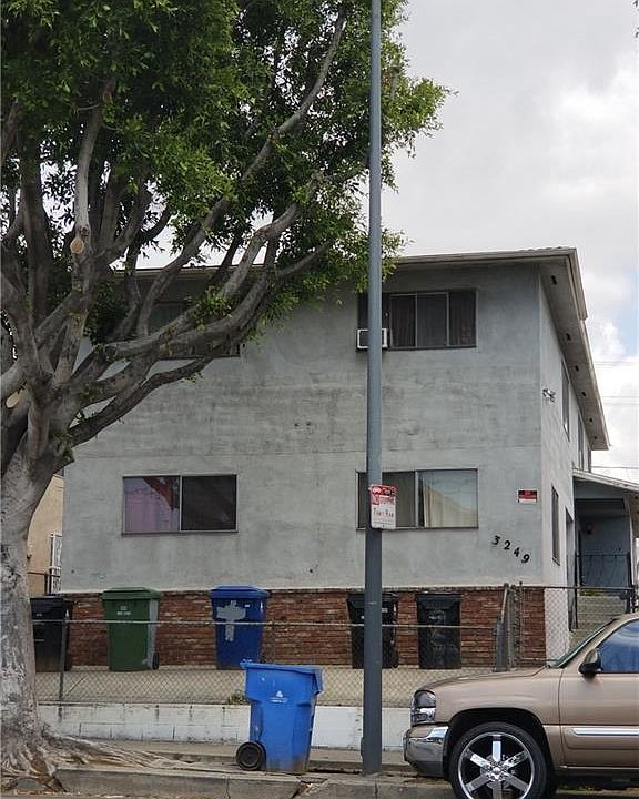1st image of 3249 E 4th St