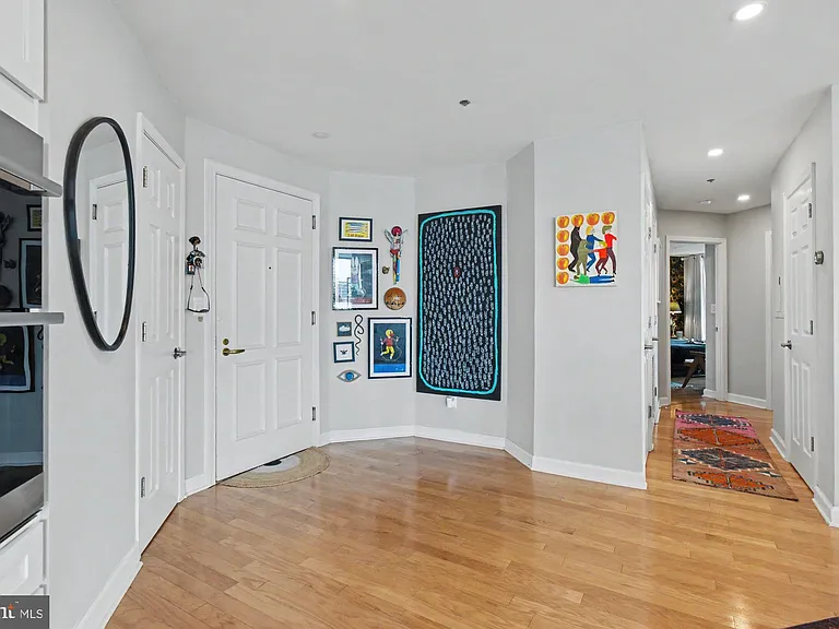 100 Harborview Dr #1001 — Photo 4
