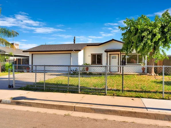 655 Forest Ln, Sanger, CA 93657