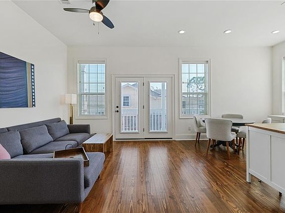 3rd image of 3401 Milan St
