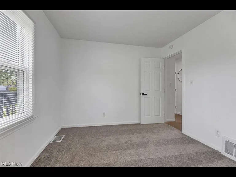 67 Pierce Ave — Photo 18