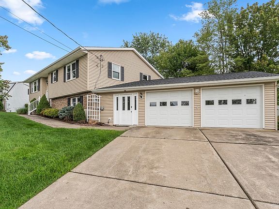 3rd image of 64 Weymouth Ln