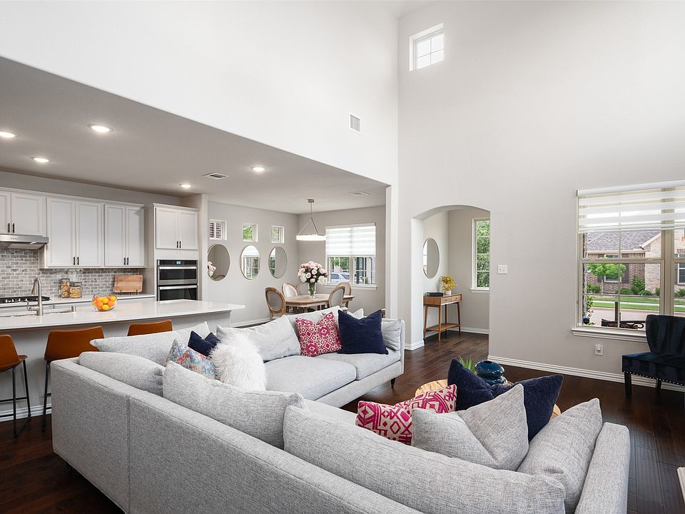 1st image of 2125 Miramar Dr