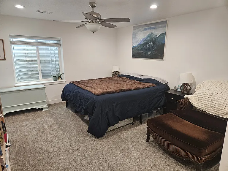 913 N 260 W — Photo 12