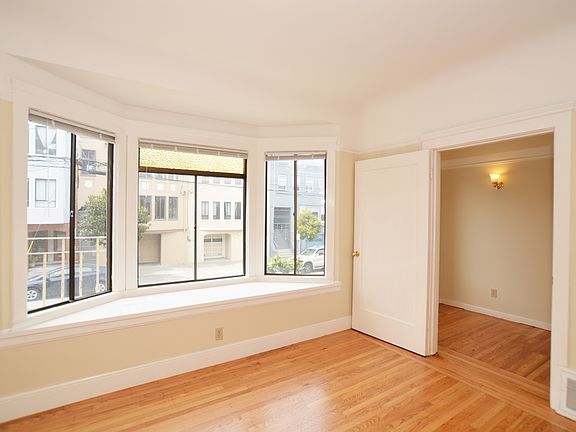 5th image of 460 22nd Ave APT 2