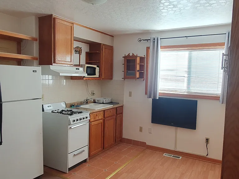 11695 SW Greenburg Rd #1 — Photo 16