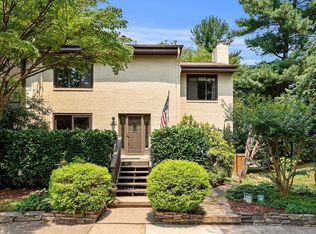 2000 Golf Course Dr, Reston, VA 20191