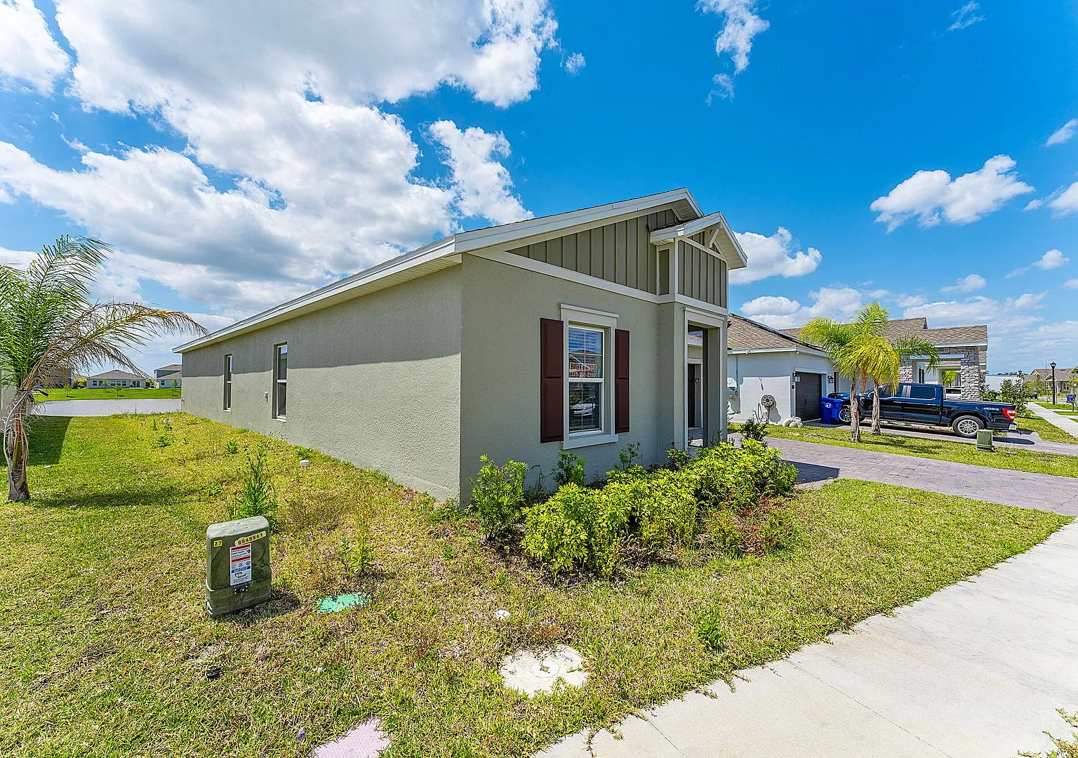 Welcome to 1442 Brentwood Drive, a beautiful 4-bedroom, 2-bathroom single-family home — Photo 3