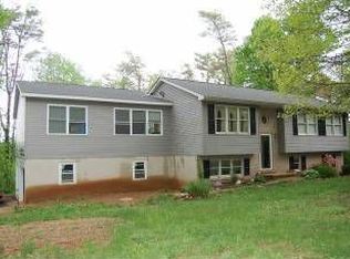 35 Humingbird Ln, Conowingo, MD 21918