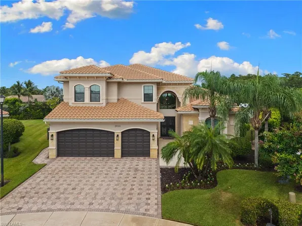 3999 Bering CT, NAPLES, FL 34119