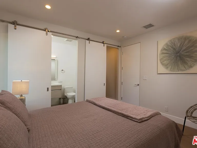 721 N Spaulding Ave — Photo 26