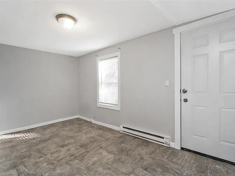 423 N Bellevue St — Photo 4