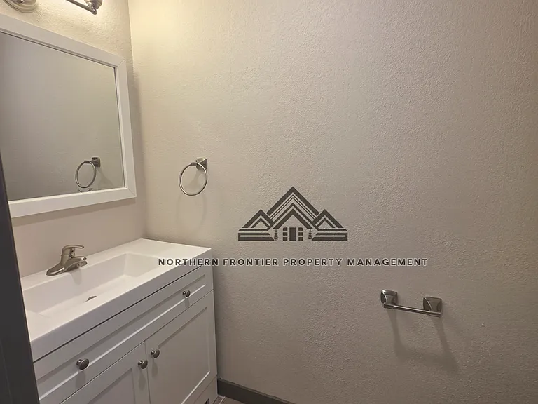 418 SW 4th St — Photo 14