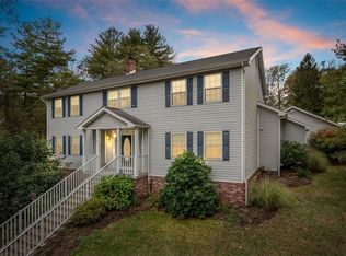 4679 Greenwood Dr, Allison Park, PA