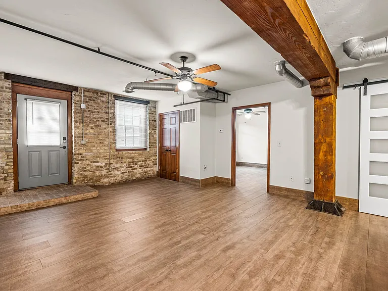 141 W Vine St #2 — Photo 3