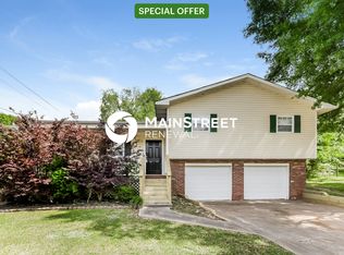 15 Pine Valley Dr, Powder Springs, GA 30127