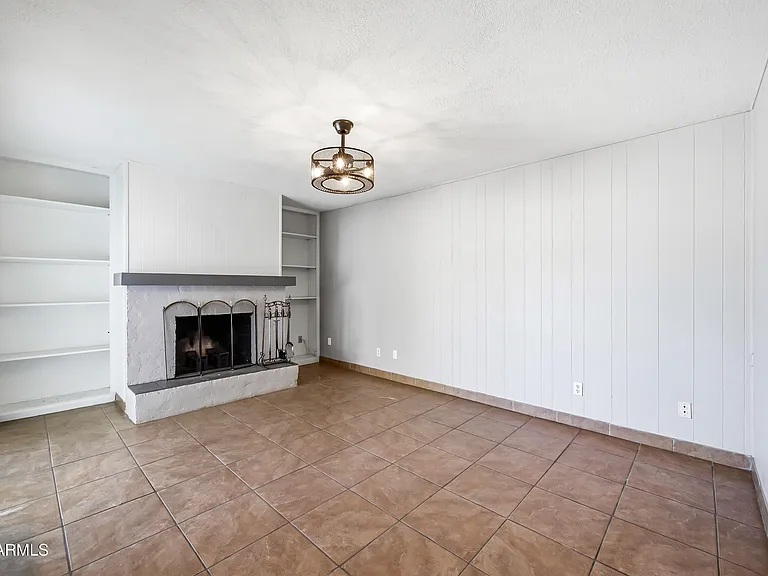 4213 E Sahuaro Dr — Photo 5